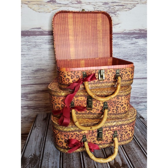 Decorative Travel Chest Paperboard Boxes Set of 3 Small Travel Antique Suitcases - Picture 4 of 6